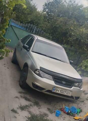 Серый Дэу Нексия, объемом двигателя 1.5 л и пробегом 236 тыс. км за 2200 $, фото 1 на Automoto.ua