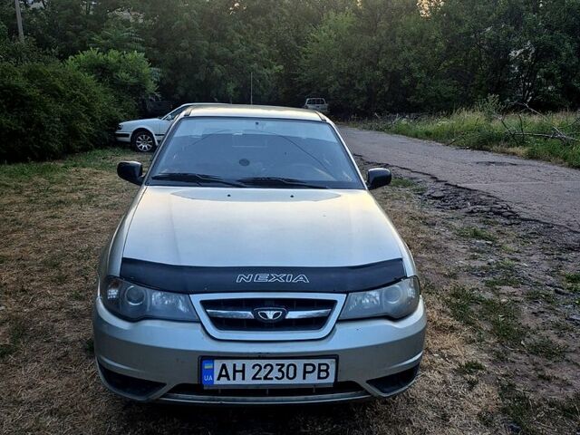 Серый Дэу Нексия, объемом двигателя 1.5 л и пробегом 237 тыс. км за 2200 $, фото 1 на Automoto.ua