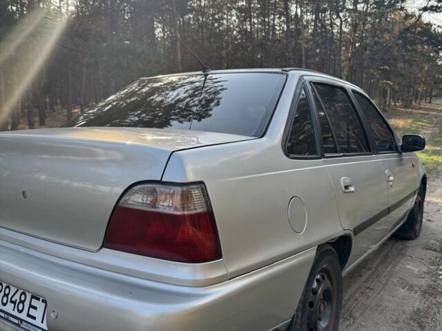 Сірий Деу Нексія, об'ємом двигуна 0 л та пробігом 227 тис. км за 1400 $, фото 1 на Automoto.ua