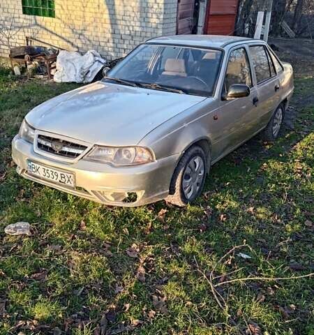 Серый Дэу Нексия, объемом двигателя 1.5 л и пробегом 123 тыс. км за 1499 $, фото 1 на Automoto.ua