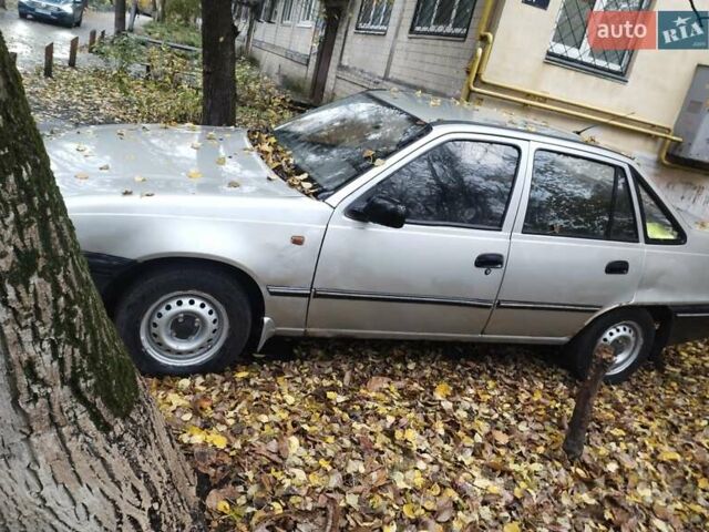 Дэу Нексия 2008 в Киеве на Automoto.ua Серый Дэу Нексия, объемом двигателя 1.5 л и пробегом 177 тыс. км за 1500 $, фото 1 на Automoto.ua