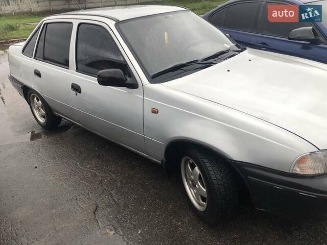 Серый Дэу Нексия, объемом двигателя 1.5 л и пробегом 208 тыс. км за 1700 $, фото 1 на Automoto.ua