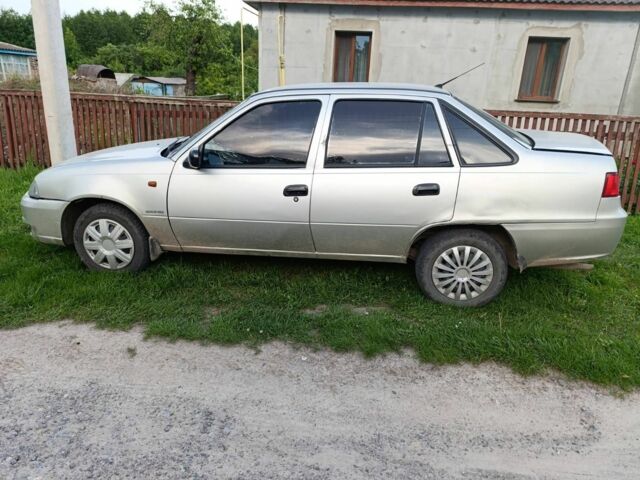 Серый Дэу Нексия, объемом двигателя 1.5 л и пробегом 180 тыс. км за 1210 $, фото 1 на Automoto.ua