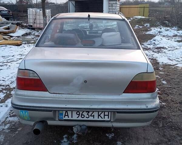 Серый Дэу Нексия, объемом двигателя 1.5 л и пробегом 200 тыс. км за 1300 $, фото 1 на Automoto.ua