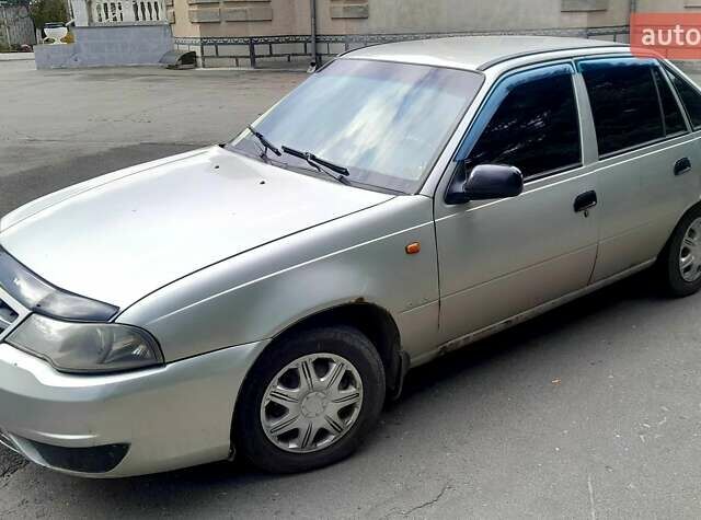 Дэу Нексия 2008 в Хмельницком на Automoto.ua Серый Дэу Нексия, объемом двигателя 1.5 л и пробегом 127 тыс. км за 750 $, фото 1 на Automoto.ua