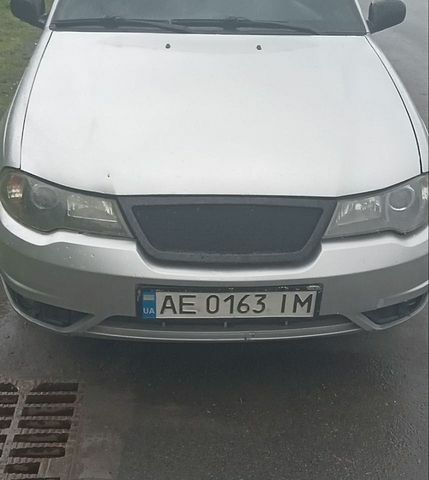 Сірий Деу Нексія, об'ємом двигуна 1.5 л та пробігом 280 тис. км за 1550 $, фото 1 на Automoto.ua