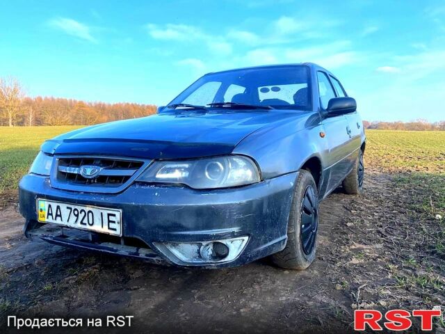 Серый Дэу Нексия, объемом двигателя 1.6 л и пробегом 249 тыс. км за 1100 $, фото 1 на Automoto.ua