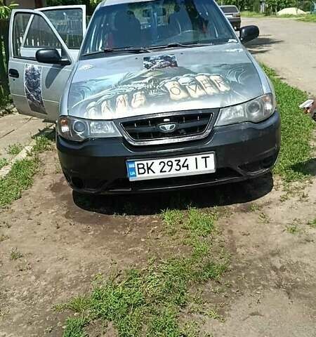 Серый Дэу Нексия, объемом двигателя 1.5 л и пробегом 250 тыс. км за 1579 $, фото 1 на Automoto.ua