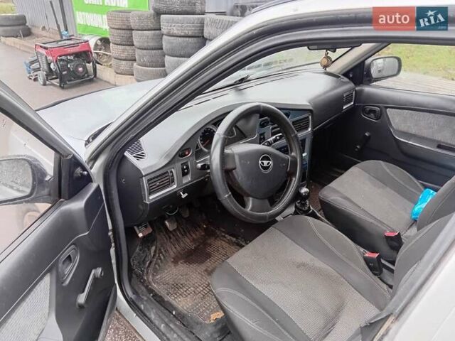Серый Дэу Нексия, объемом двигателя 1.5 л и пробегом 217 тыс. км за 1700 $, фото 1 на Automoto.ua
