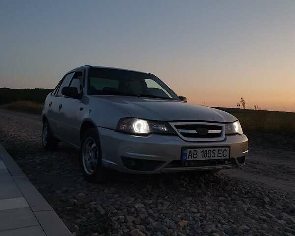 Сірий Деу Нексія, об'ємом двигуна 1.6 л та пробігом 260 тис. км за 1350 $, фото 1 на Automoto.ua
