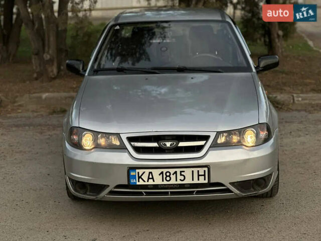 Сірий Деу Нексія, об'ємом двигуна 1.6 л та пробігом 106 тис. км за 2100 $, фото 1 на Automoto.ua