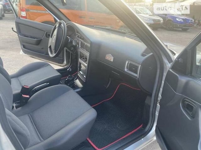 Серый Дэу Нексия, объемом двигателя 1.5 л и пробегом 58 тыс. км за 3800 $, фото 1 на Automoto.ua