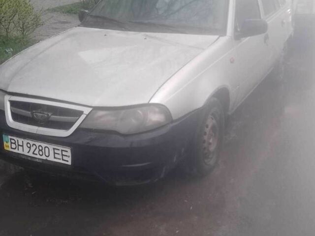 Сірий Деу Нексія, об'ємом двигуна 1.5 л та пробігом 300 тис. км за 1500 $, фото 1 на Automoto.ua