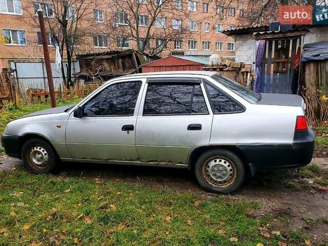 Серый Дэу Нексия, объемом двигателя 1.5 л и пробегом 158 тыс. км за 2000 $, фото 1 на Automoto.ua