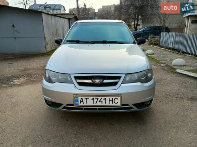 Серый Дэу Нексия, объемом двигателя 1.5 л и пробегом 186 тыс. км за 2600 $, фото 1 на Automoto.ua