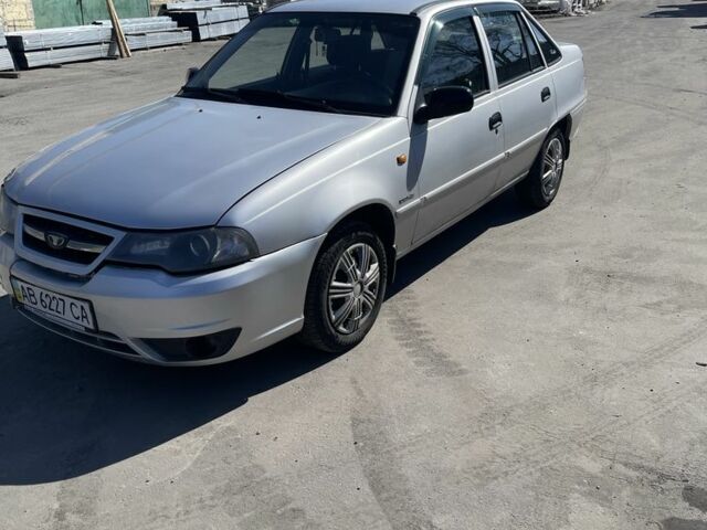 Сірий Деу Нексія, об'ємом двигуна 1.6 л та пробігом 183 тис. км за 1900 $, фото 1 на Automoto.ua