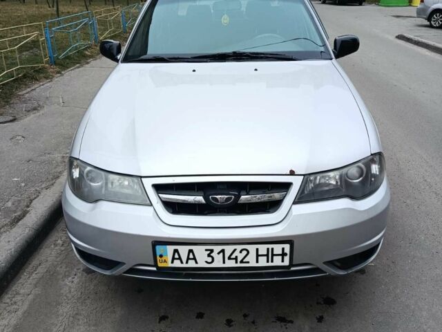 Серый Дэу Нексия, объемом двигателя 1.6 л и пробегом 115 тыс. км за 2099 $, фото 1 на Automoto.ua