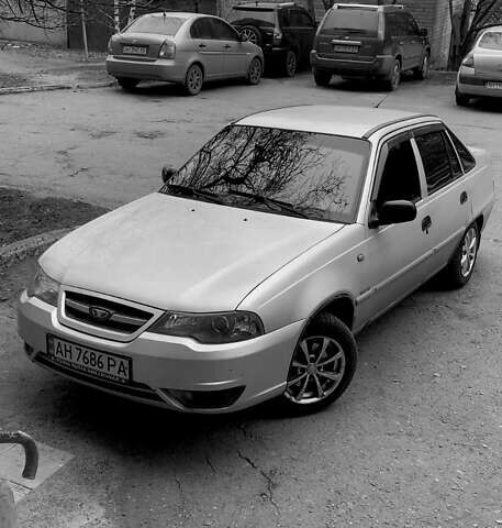 Сірий Деу Нексія, об'ємом двигуна 1.6 л та пробігом 100 тис. км за 3600 $, фото 1 на Automoto.ua