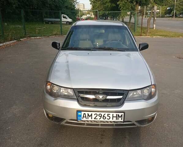 Сірий Деу Нексія, об'ємом двигуна 1.6 л та пробігом 88 тис. км за 2700 $, фото 1 на Automoto.ua