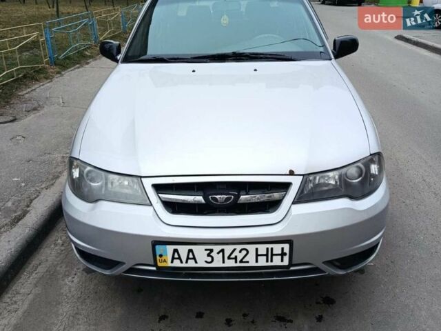 Серый Дэу Нексия, объемом двигателя 1.6 л и пробегом 115 тыс. км за 1950 $, фото 1 на Automoto.ua