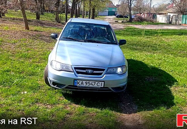 Серый Дэу Нексия, объемом двигателя 1.6 л и пробегом 265 тыс. км за 2000 $, фото 1 на Automoto.ua