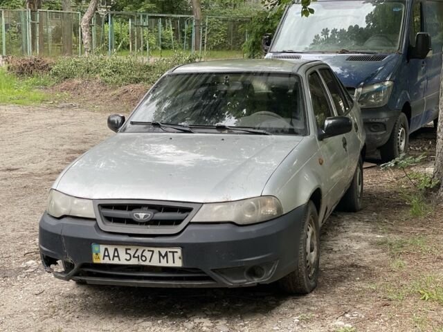 Сірий Деу Нексія, об'ємом двигуна 1.5 л та пробігом 195 тис. км за 1000 $, фото 1 на Automoto.ua