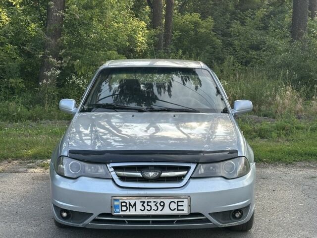 Сірий Деу Нексія, об'ємом двигуна 1.5 л та пробігом 200 тис. км за 802 $, фото 1 на Automoto.ua