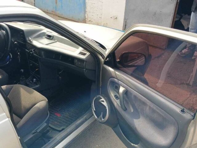 Серый Дэу Нексия, объемом двигателя 1.5 л и пробегом 3 тыс. км за 1450 $, фото 1 на Automoto.ua