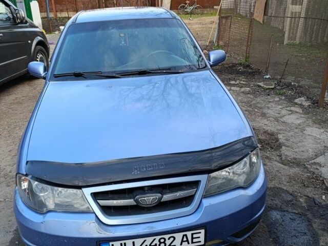 Синий Дэу Нексия, объемом двигателя 1.5 л и пробегом 366 тыс. км за 2000 $, фото 1 на Automoto.ua