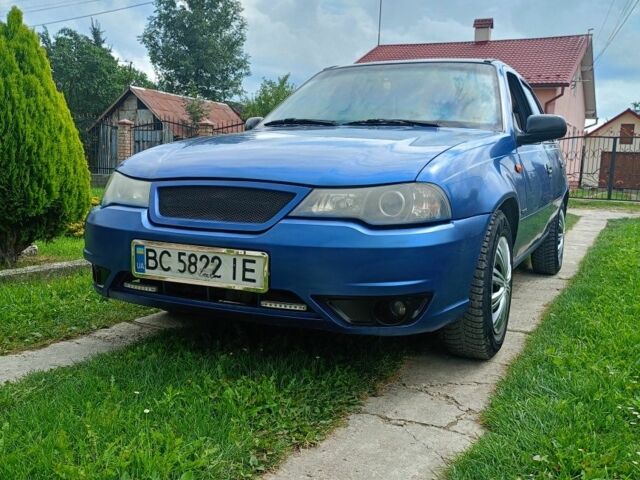 Синий Дэу Нексия, объемом двигателя 1.5 л и пробегом 1000 тыс. км за 2196 $, фото 1 на Automoto.ua