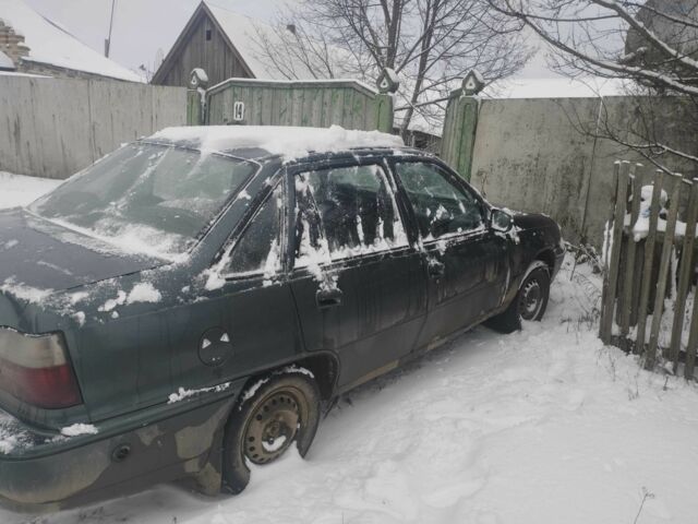 Синий Дэу Нексия, объемом двигателя 0 л и пробегом 171 тыс. км за 902 $, фото 1 на Automoto.ua