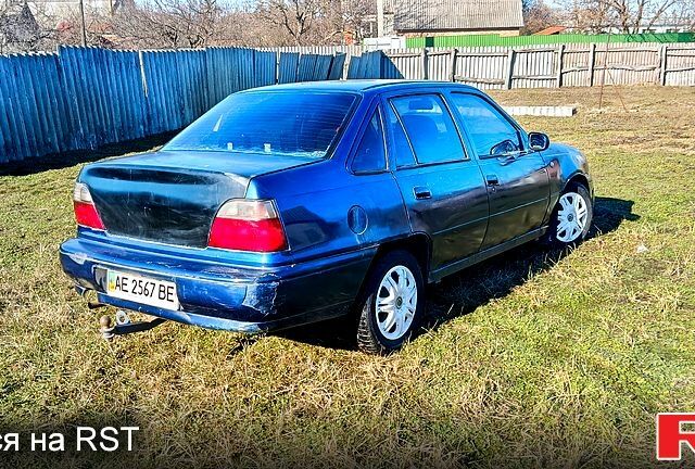 Синий Дэу Нексия, объемом двигателя 1.5 л и пробегом 320 тыс. км за 700 $, фото 1 на Automoto.ua