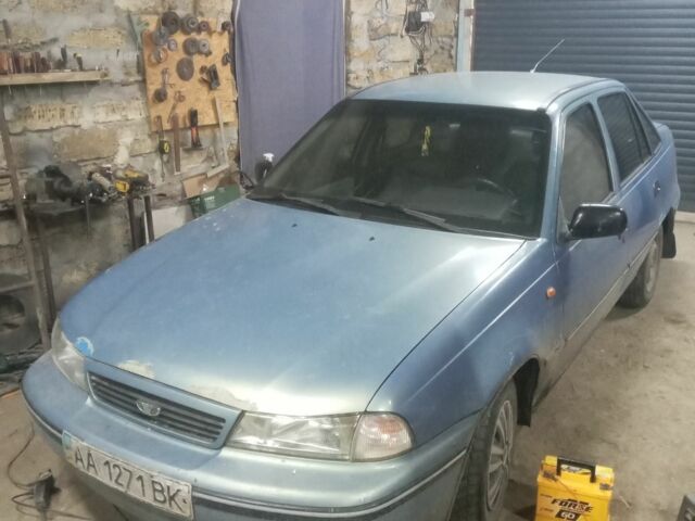 Синий Дэу Нексия, объемом двигателя 0 л и пробегом 120 тыс. км за 650 $, фото 1 на Automoto.ua