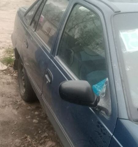 Синий Дэу Нексия, объемом двигателя 1.5 л и пробегом 2 тыс. км за 500 $, фото 1 на Automoto.ua