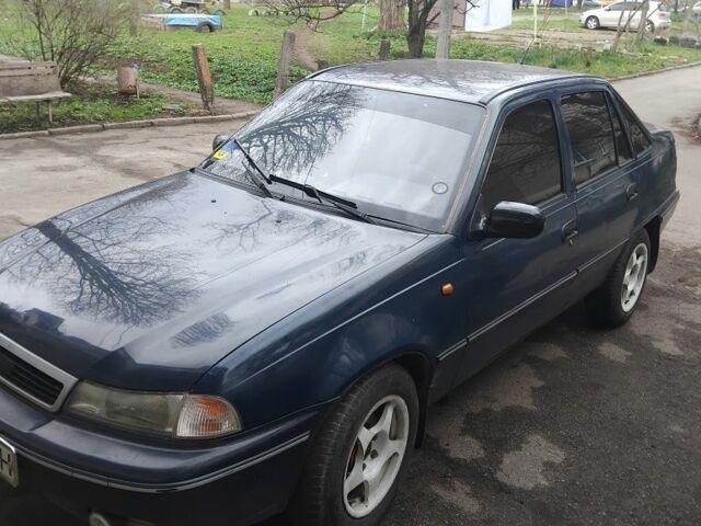 Синий Дэу Нексия, объемом двигателя 1.5 л и пробегом 534 тыс. км за 2000 $, фото 1 на Automoto.ua