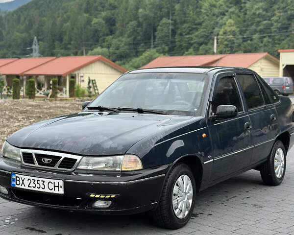 Синий Дэу Нексия, объемом двигателя 1.5 л и пробегом 200 тыс. км за 1150 $, фото 1 на Automoto.ua