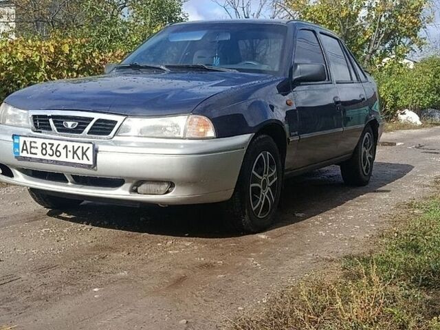Синій Деу Нексія, об'ємом двигуна 1.6 л та пробігом 180 тис. км за 2000 $, фото 1 на Automoto.ua