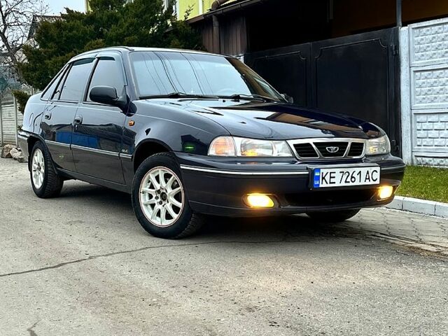 Синий Дэу Нексия, объемом двигателя 1.5 л и пробегом 324 тыс. км за 2400 $, фото 1 на Automoto.ua