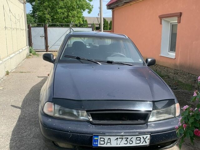 Синий Дэу Нексия, объемом двигателя 1.5 л и пробегом 302 тыс. км за 1200 $, фото 1 на Automoto.ua
