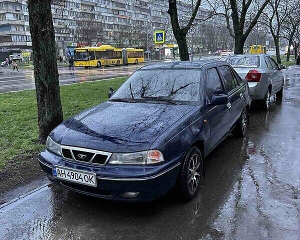 Синий Дэу Нексия, объемом двигателя 1.5 л и пробегом 260 тыс. км за 1600 $, фото 1 на Automoto.ua