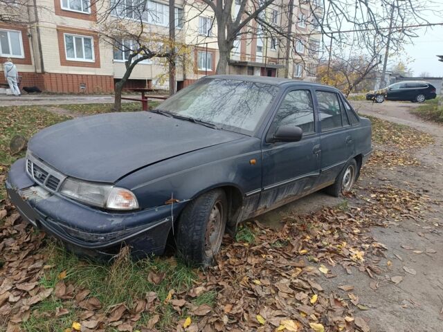 Синий Дэу Нексия, объемом двигателя 1.5 л и пробегом 300 тыс. км за 400 $, фото 1 на Automoto.ua