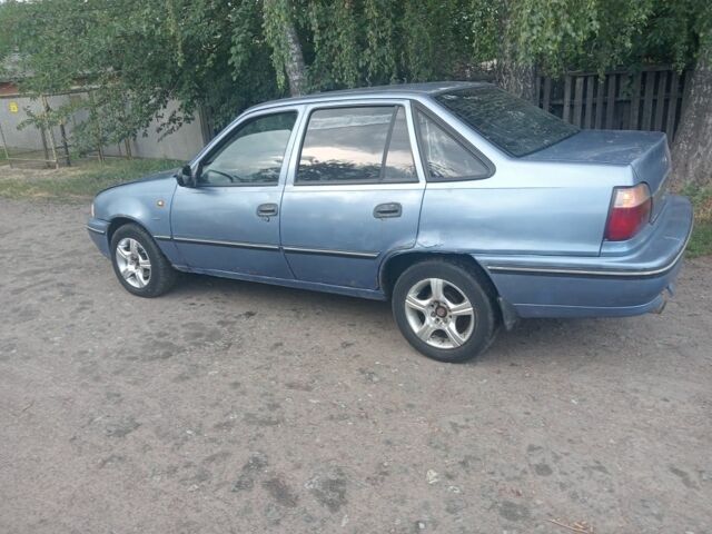 Синий Дэу Нексия, объемом двигателя 2 л и пробегом 130 тыс. км за 782 $, фото 1 на Automoto.ua