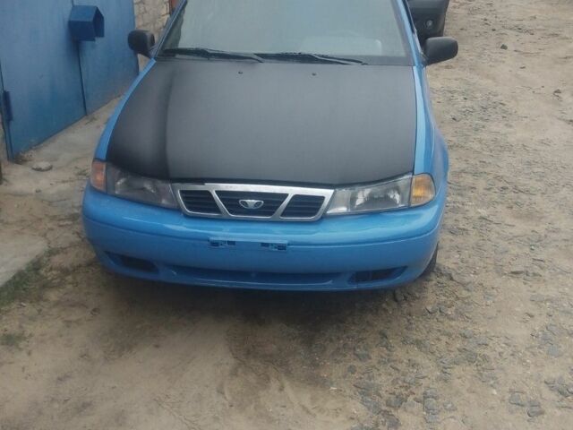 Синий Дэу Нексия, объемом двигателя 1.6 л и пробегом 200 тыс. км за 1600 $, фото 1 на Automoto.ua