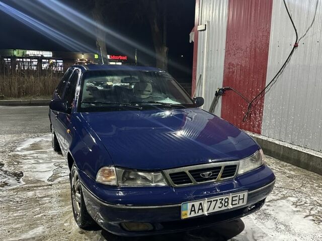 Синий Дэу Нексия, объемом двигателя 1.5 л и пробегом 250 тыс. км за 1500 $, фото 1 на Automoto.ua
