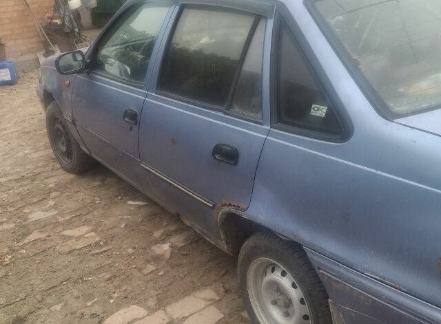 Синий Дэу Нексия, объемом двигателя 1.5 л и пробегом 270 тыс. км за 500 $, фото 1 на Automoto.ua