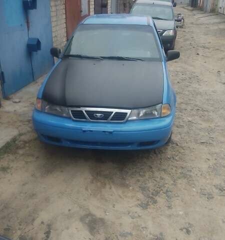 Синий Дэу Нексия, объемом двигателя 1.6 л и пробегом 200 тыс. км за 1600 $, фото 1 на Automoto.ua