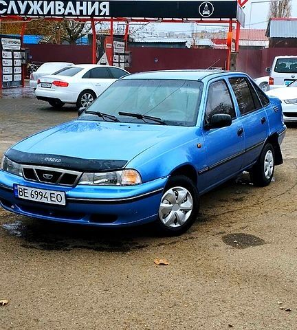 Синий Дэу Нексия, объемом двигателя 1.5 л и пробегом 14 тыс. км за 2000 $, фото 1 на Automoto.ua