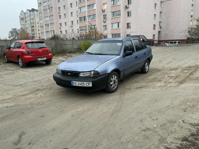 Синий Дэу Нексия, объемом двигателя 1.5 л и пробегом 200 тыс. км за 600 $, фото 1 на Automoto.ua