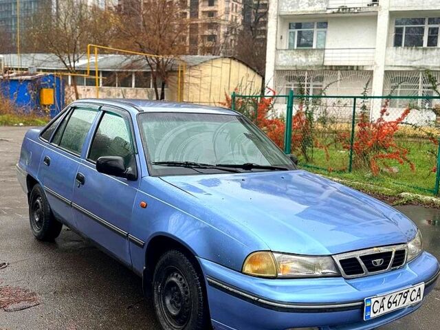 Синий Дэу Нексия, объемом двигателя 1.5 л и пробегом 230 тыс. км за 1050 $, фото 1 на Automoto.ua