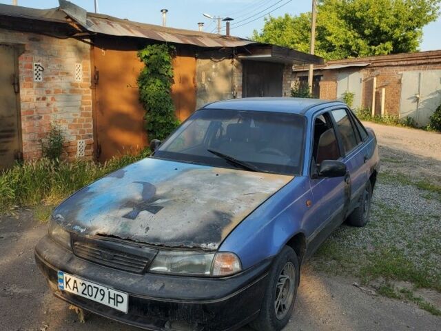 Синий Дэу Нексия, объемом двигателя 1.5 л и пробегом 140 тыс. км за 422 $, фото 1 на Automoto.ua